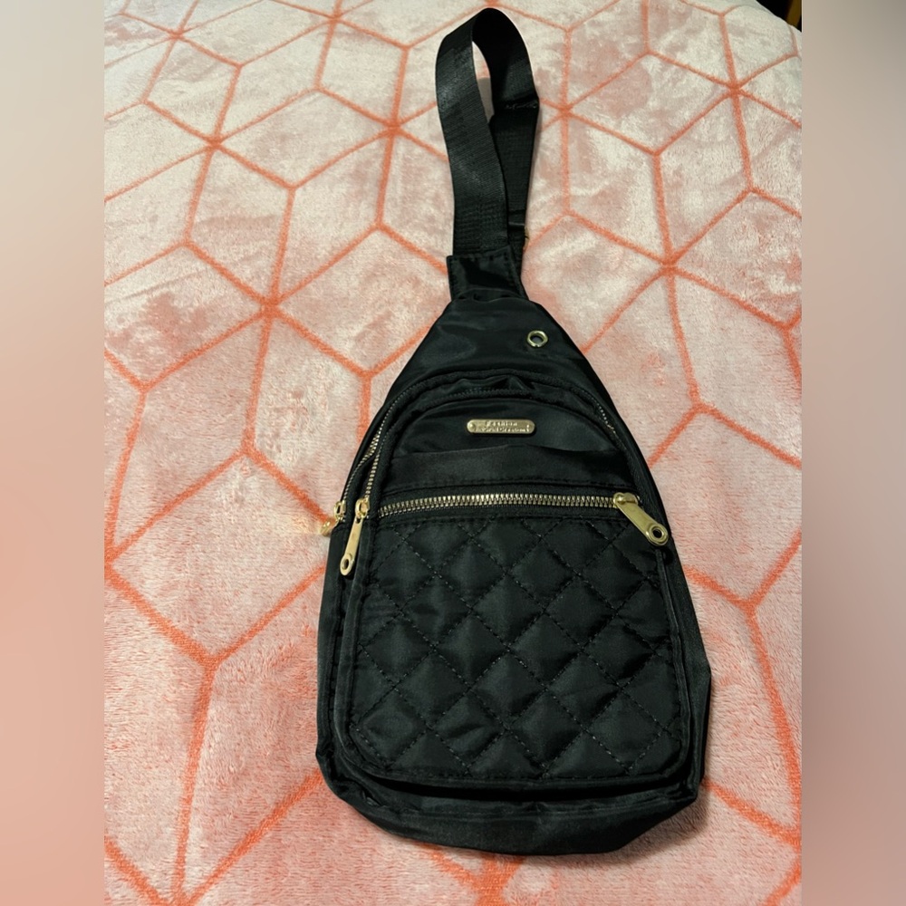Quilted Crossbody Sling Bag 🔥NWOT🔥